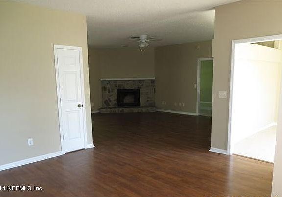 5th image of 8594 Wyndhurst Dr