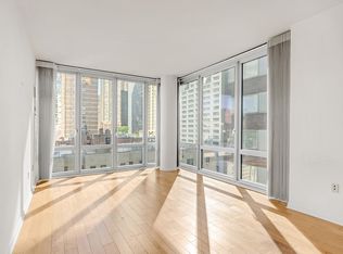 310 W 52nd St APT 8J, New York, NY 10019