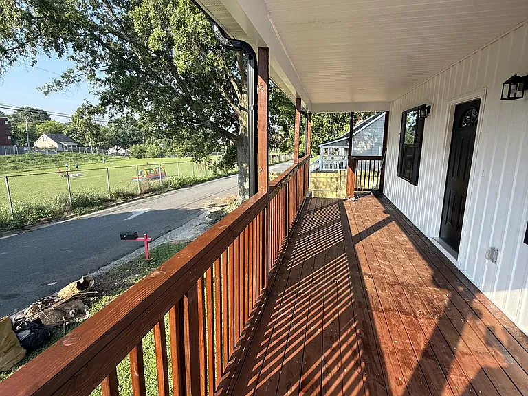 82 Parallel Ct NW — Photo 3
