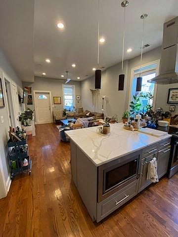 1st image of 1101 N Winchester Ave #1R