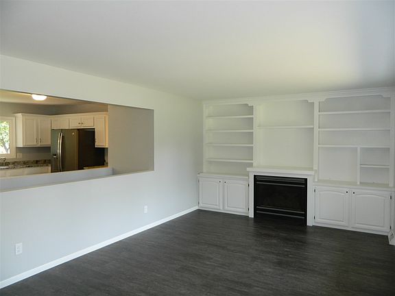 5th image of 4207 Augustine Ave