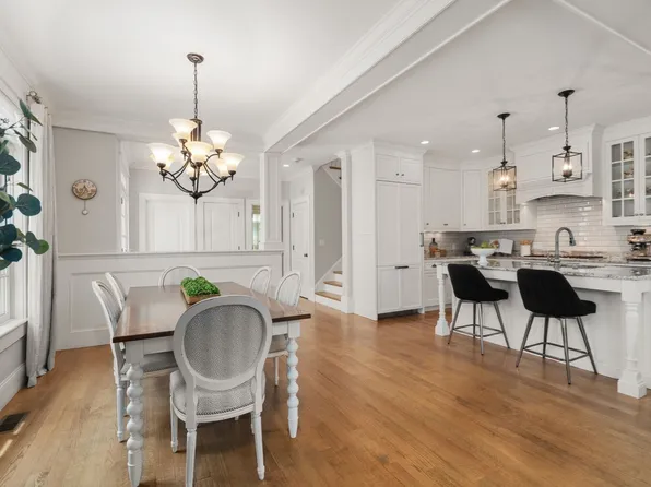32 Maple Ln #32, Medfield, MA 02052