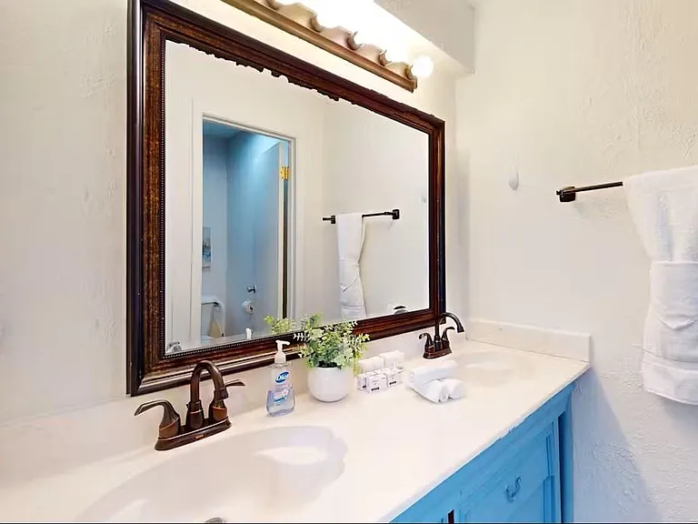 3935 Knollcrest Dr — Photo 10