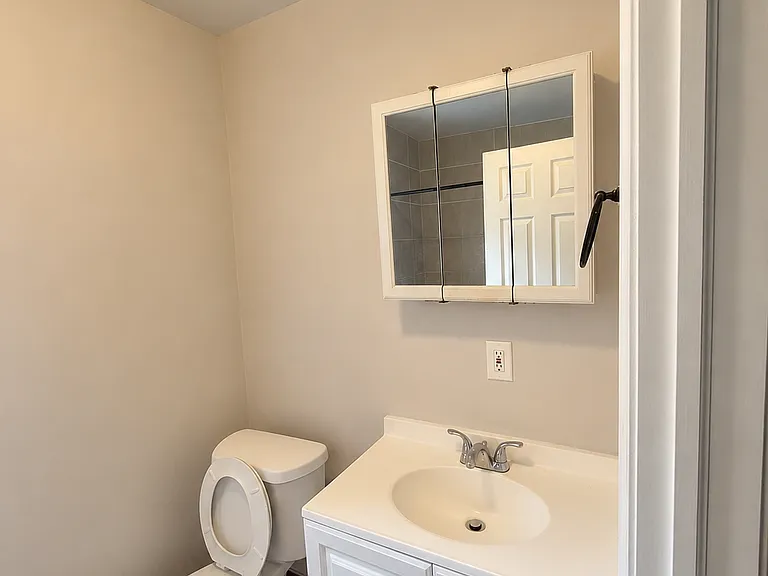6041 Vine St #2 — Photo 13