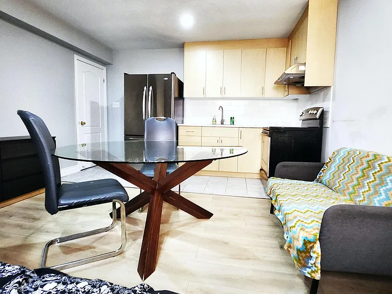 90 Napoli Dr — Photo 12