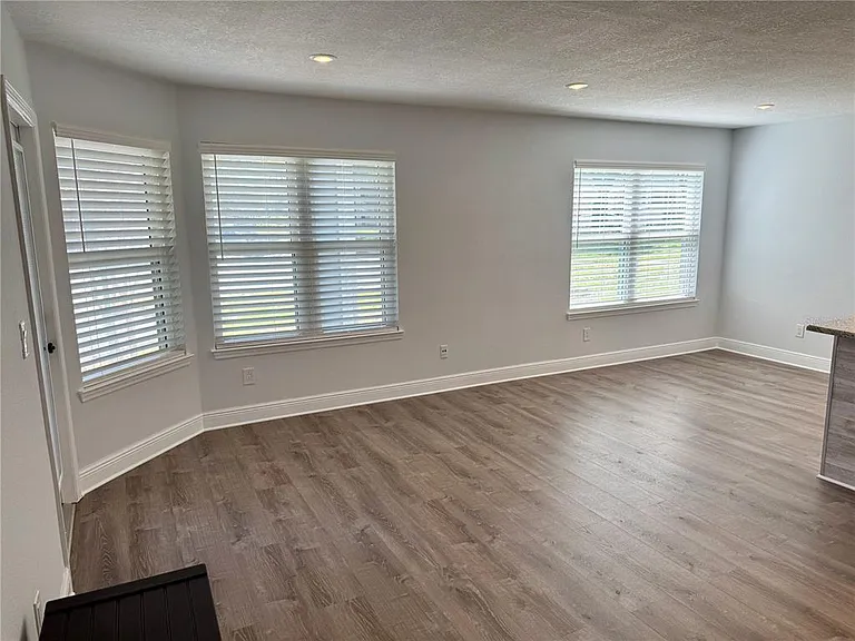 2585 Grassy Point Dr #111 — Photo 3