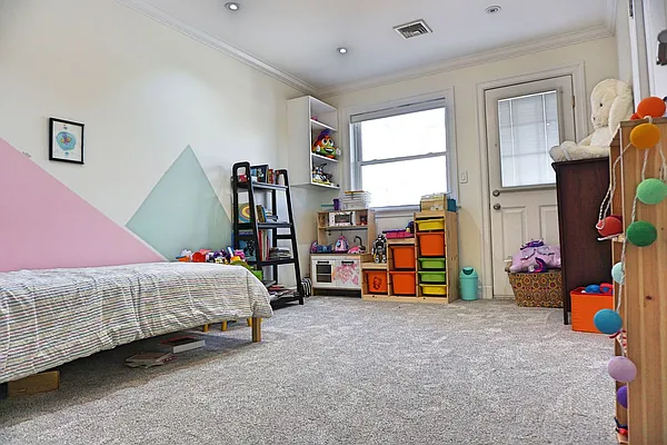 Sold by OOAKB&F INC | media 38