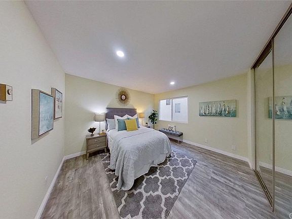 3rd image of 9771 Acacia Ave