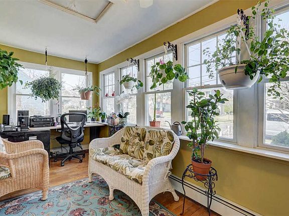 2nd image of 2430 Hudson St #2430