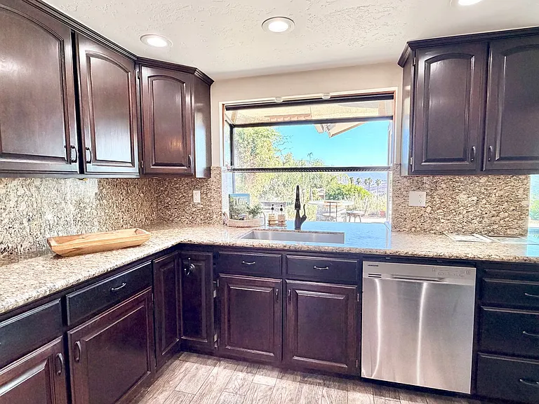 1509 Macadamia Dr — Photo 9