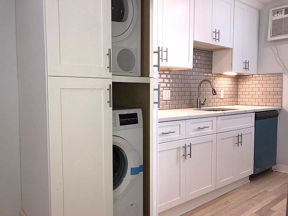 2nd image of 372 Valley St APT F4