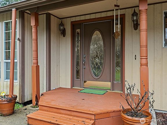 4th image of 7996 Cabrini Drive SE