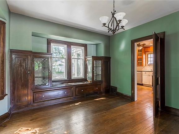 5th image of 15315 Clifton Blvd