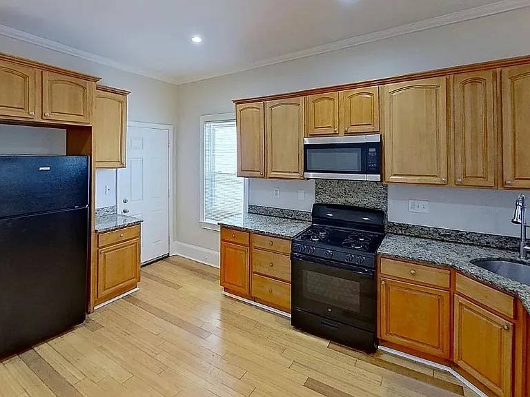 9 Landor Rd #3 — Photo 4