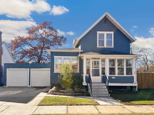 1349 Prescott St, Marinette, WI 54143
