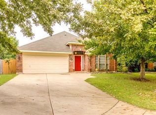 8404 Rock Creek Dr, Fort Worth, TX 76123