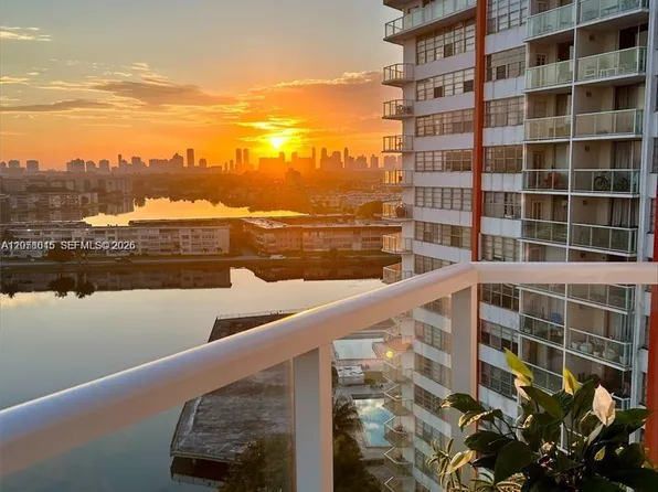 1301 Miami Gardens Dr APT 1406W, Miami, FL 33179