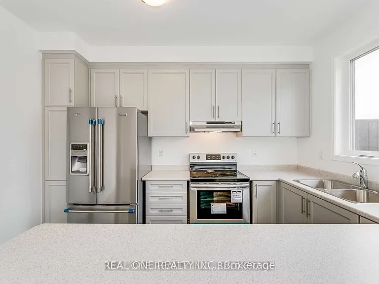 980 Logan Dr #34 — Photo 8