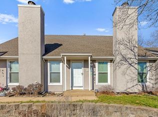 10788 Oakmont St, Overland Park, KS 66210