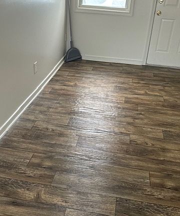 3rd image of 125 Ruth Harris Way