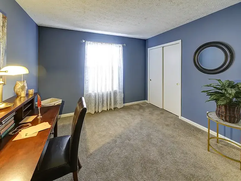 River Road Court — Photo 26