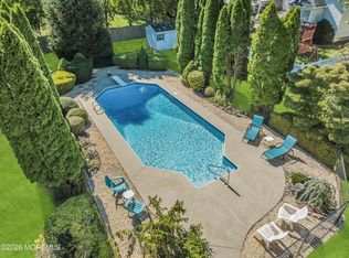 15 E Scarlet Oak Court, Jackson, NJ 08527