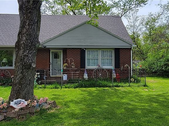 2nd image of 2535 Theiss Rd