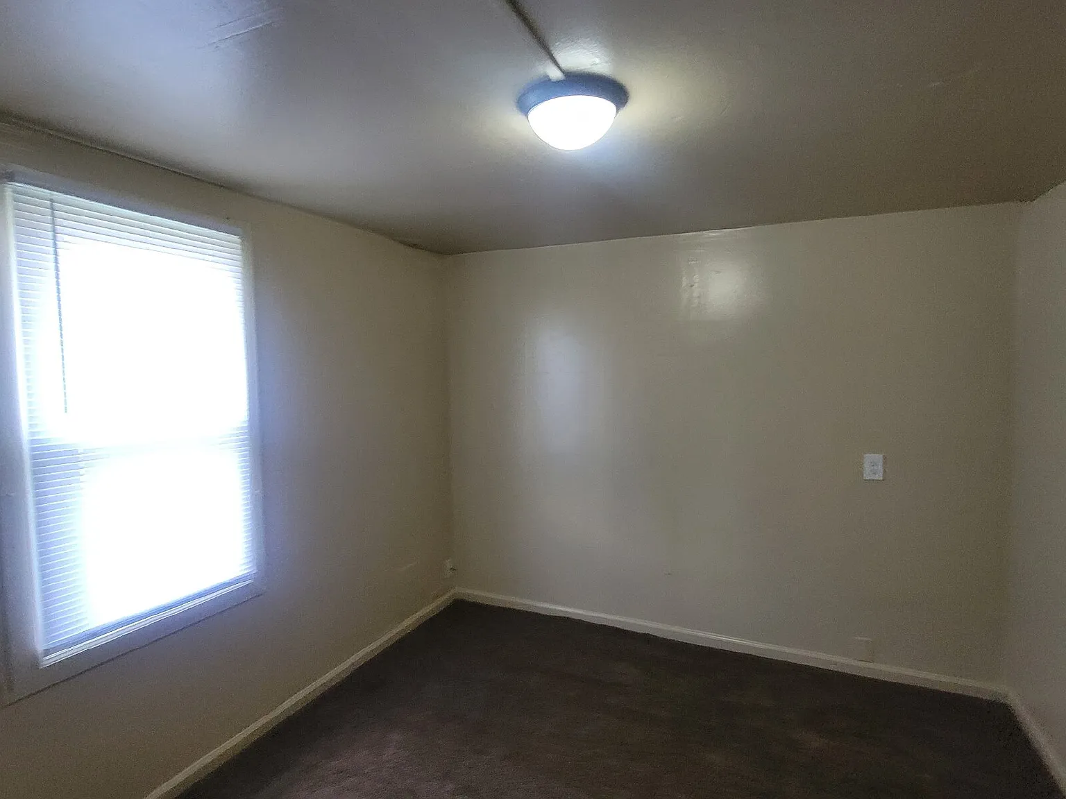 4 bed, $1,075 — Photo 4