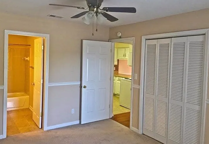 100 Brighton Hill Cir #8E — Photo 7