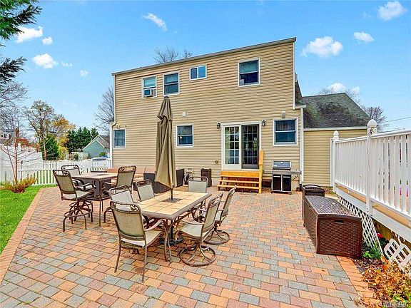 2nd image of 17 Phyllis Pl