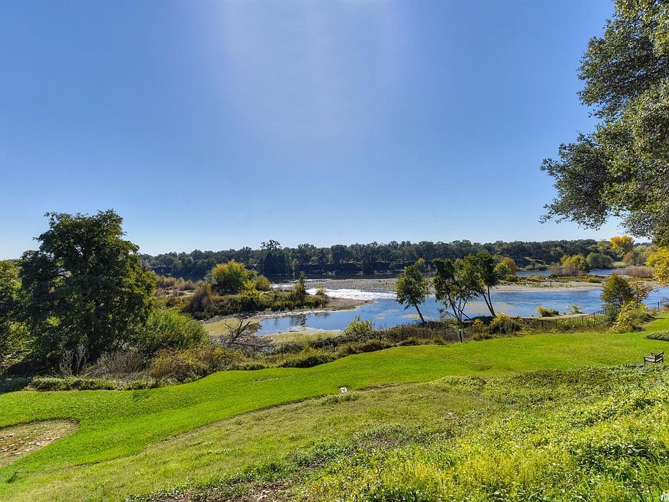 1st image of 15 Riverbank Pl