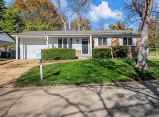 121 Roland Ave, Ballwin, MO 63021