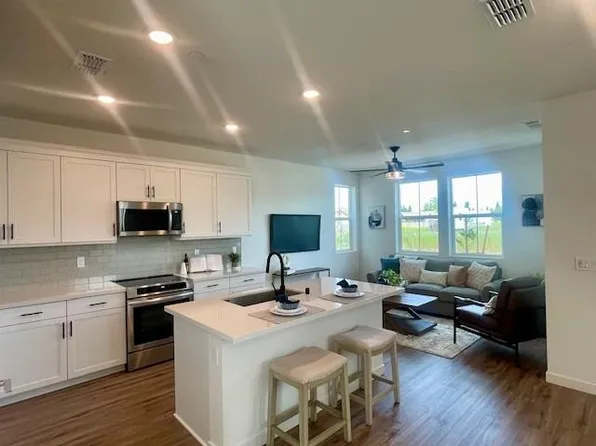 8612 Starburst Way, Sacramento, CA 95823