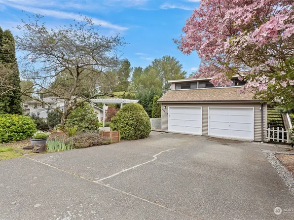 11225 100th Avenue NE, Kirkland, WA 98033