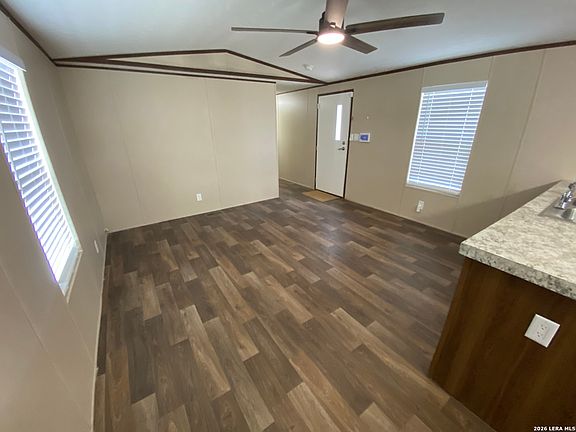 3rd image of 846 Inglewood Dr