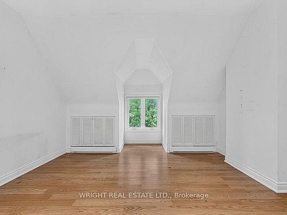 3rd image of 51 Albany Ave #2