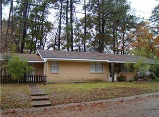 206 Corrine St, Pineville, LA 71360