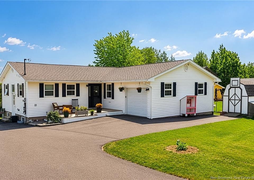 1st image of 47472 Homestead Rd