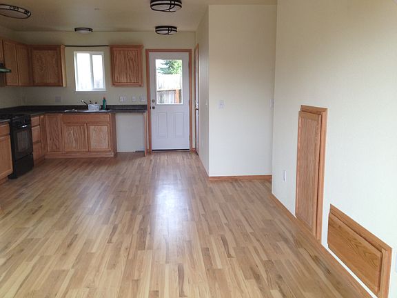5th image of 3165 Sophie Ln