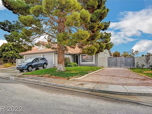 3rd image of 5620 Heartland Way