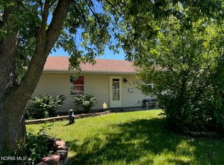 607 Olive Dr, Bryan, OH 43506