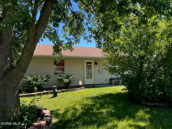 607 Olive Dr, Bryan, OH 43506