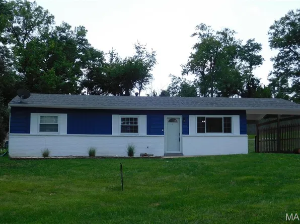 283 Ramsey Ln, Ballwin, MO 63021