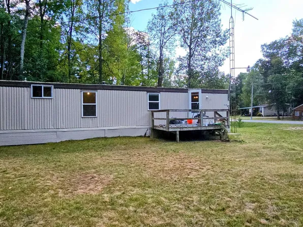 510 Birch St, Gladwin, MI 48624