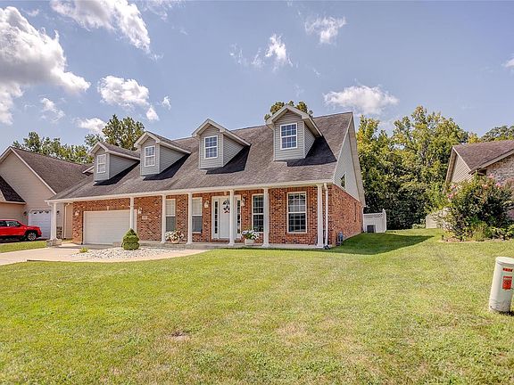 2nd image of 4612 Wisteria Dr