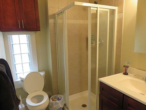 5th image of 1746 W Beach Ave #2RZ