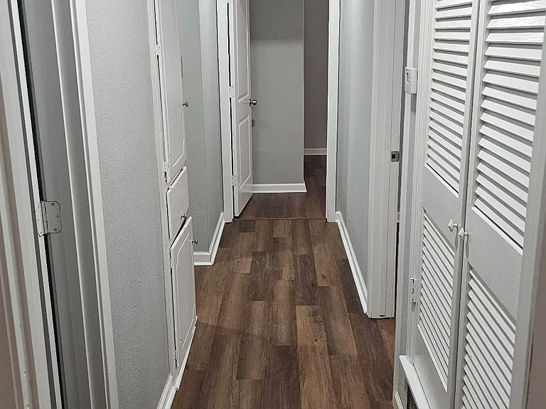 5604 Oak Grove Rd — Photo 5