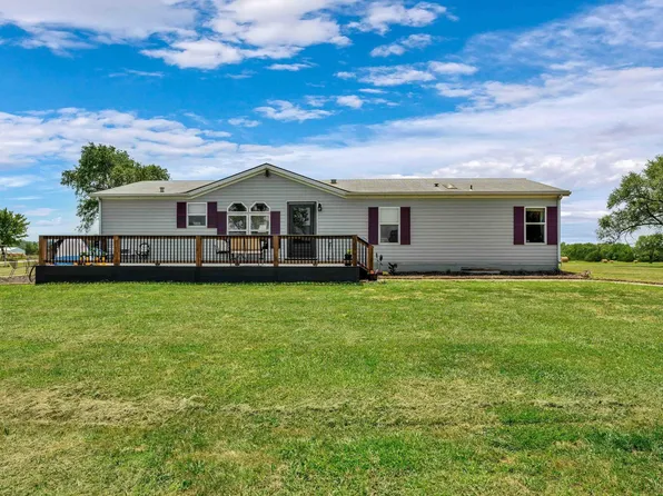 1147 E 117th St, Carbondale, KS 66414