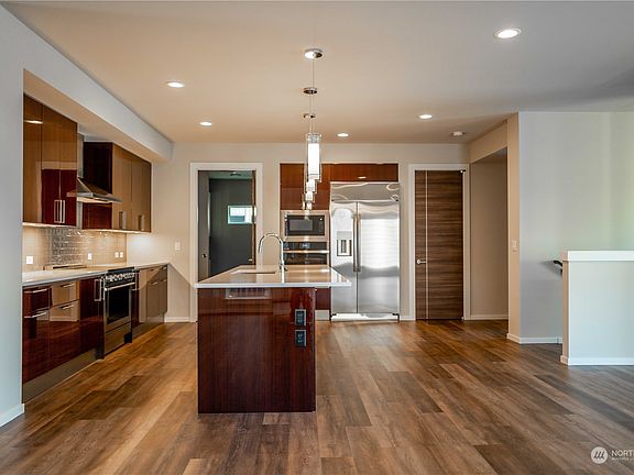 5th image of 33593 Walnut Avenue SE
