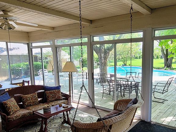 5th image of 3965 Riverview Dr